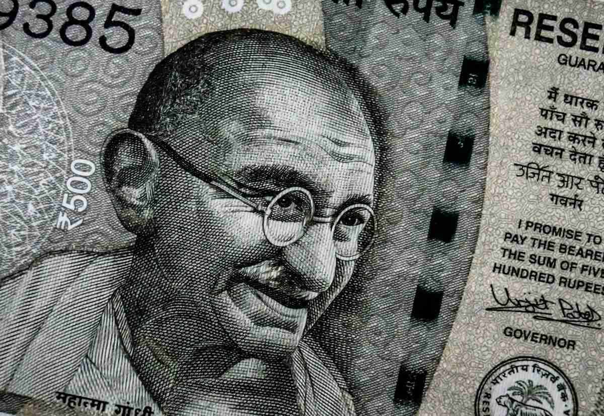 Countering Fake Indian Currency: Institutions  and Mechanisms